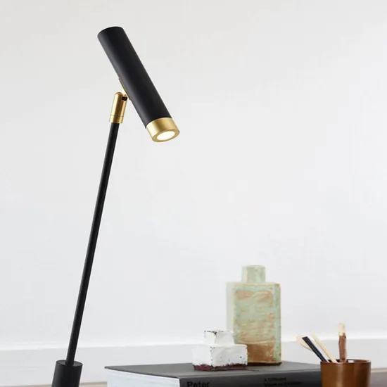 2021 New Design Modern Table Lamp Studying LED Desk Lamp for Living and Hotel