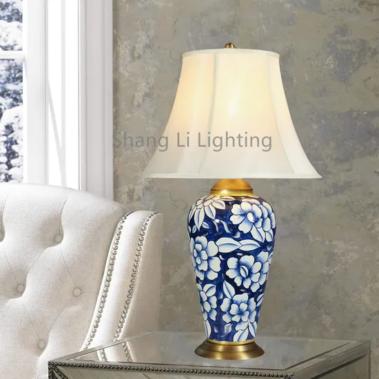 American-Style Villa Living Room Large High-End Table Lamp Chinese Retro Luxury Bedroom Bedside Full Copper Blue and White Ceramic Table Lamp