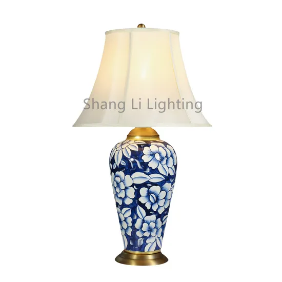 American-Style Villa Living Room Large High-End Table Lamp Chinese Retro Luxury Bedroom Bedside Full Copper Blue and White Ceramic Table Lamp