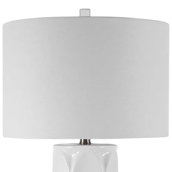 Light Luxury Table Lamp American Modern Italian Bedroom Bedside Lamp Designer Villa White Ceramic Table Lamp