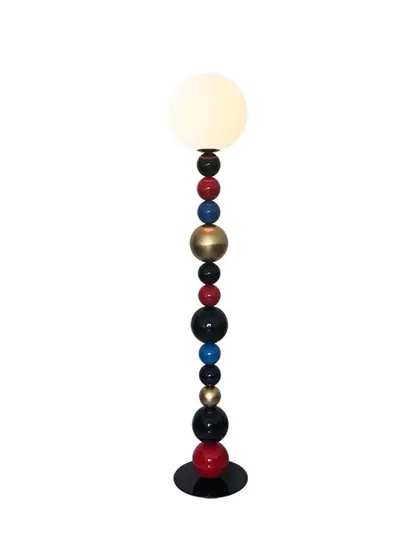 Artistic Ball Floor Lamp Nordic Creative Living Room Simple Modern Design Vertical Lamp