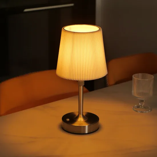 Fabric Metal Table Lamp with Telescopic Pole