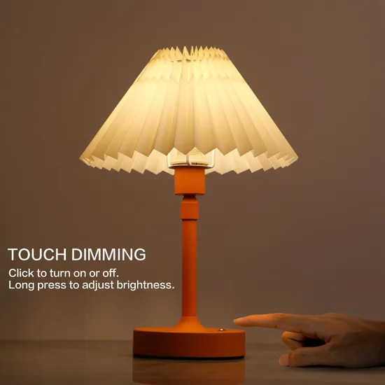 Modern Luxury Table Lamp for Bedroom Creative Fabric Metal Table Lamp