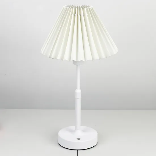 Modern Luxury Table Lamp for Bedroom Creative Fabric Metal Table Lamp