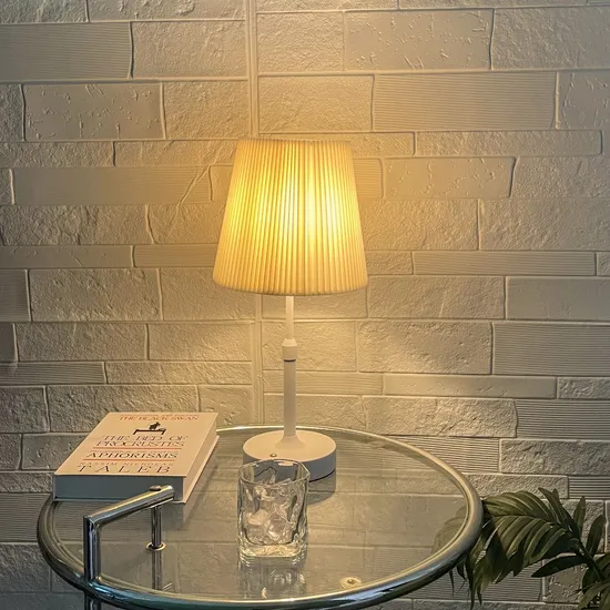 Nordic Creative Design Bedside Lamp Retractable Table Lamp