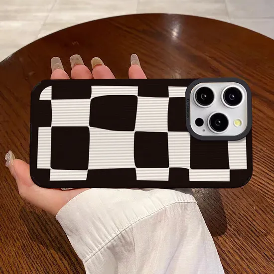 Checkerboard White Black Lattice Trending Phone Case for iPhone 14/15 PRO Max