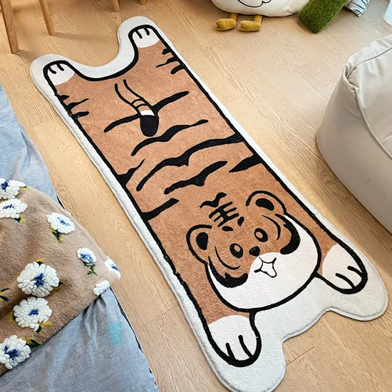 Faux Cashmere Cat Cartoon Warm Blanket DOT Plastic Non-Slip Sole Bedside Carpet