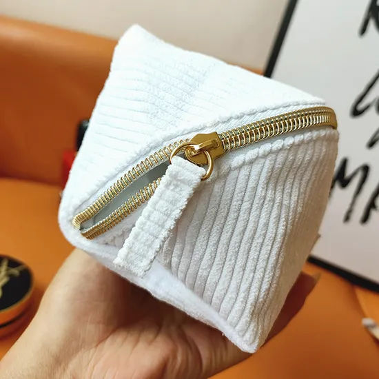 Elegant Cosmetic Bag for Makeup Essentials and Travel Needs