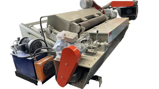 Durable 3300 mm Wood Bark Peeling Machine