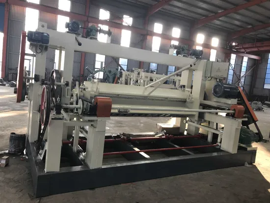 Automatic 8 Feet Spindle Veneer Peeling Machine with High Output