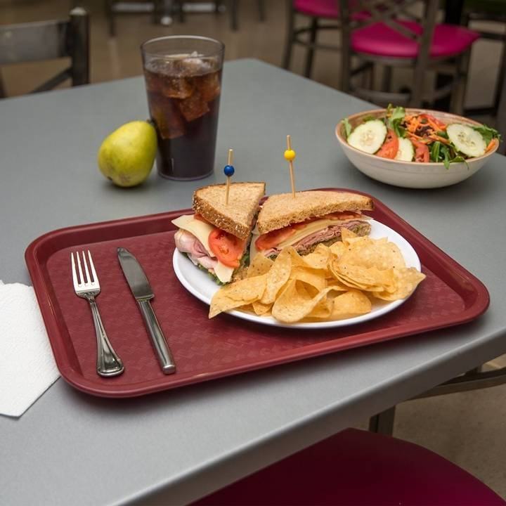 Fast food pp non slip plastic breakfast serving tray for restaurant