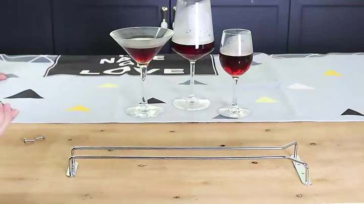 Heavybao Wine Glass Shelf Glasses Holder Storage Under Counter Wine Glass Holder Metal Hanger for Bar and Kitchen Discount Wholesale Production