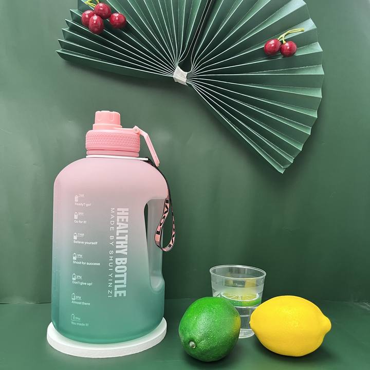 2.5L Big Capacity CUSTOM Color Gradient Frosted BPA-Free Plastic gym Outdoor Sports Water Bottle Wtih handle and straw Factory Wholesale Trade