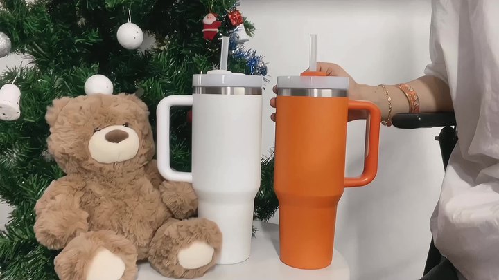 40 oz Classic Design Stainless Steel Travel Tumbler with Handgrip and Straw Vacuum Insulated and Leak Proof Double Walled Mugs Factory Wholesale Factory