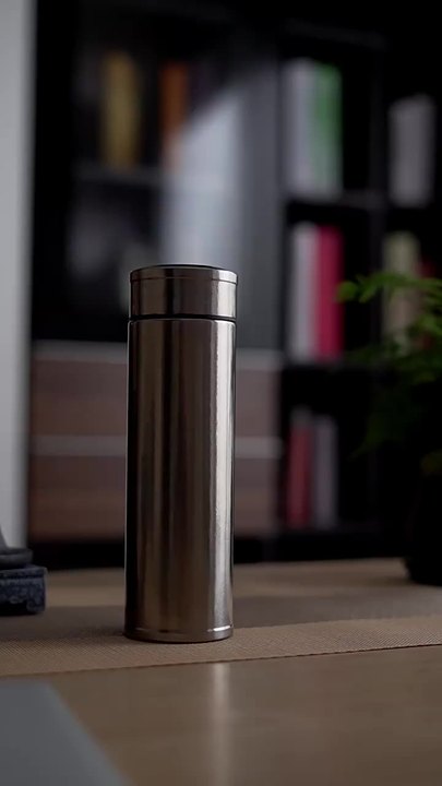 450ml temperature display Titanium Insulated Water Bottle Gift Thermos with Infuser Business vacuum Flask with infuser Global Manufacturing