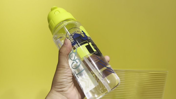 550ml cartoon portable sport travel drinking drinkware Custom Food grade Kids Water Bottle with straw and dust-proof cover Industrial Wholesale Pricing Bulk Orders