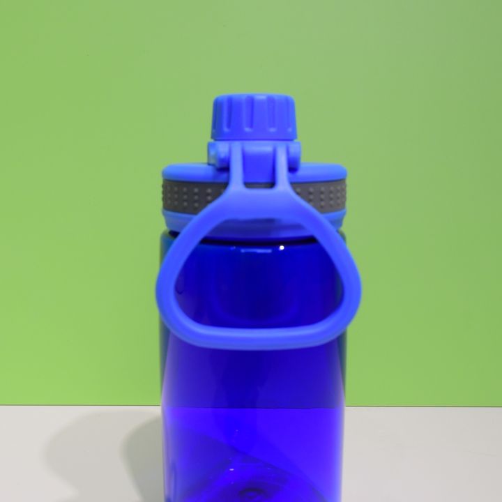 BPA free RTS durable portable blue plastic kids drinking water bottle with leakproof Screw lid and handle Competitive Manufacturing Pricing