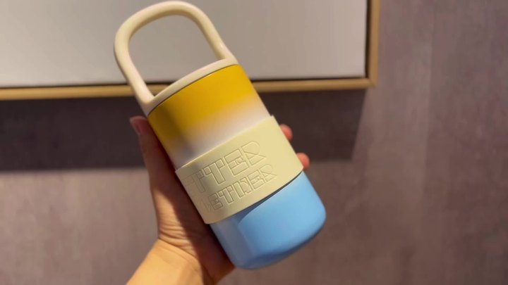 China factory OEM custom bpa free non-slip 400ml Double Wall insulated Stainless Steel water bottle with Silicone ring Wholesale Factory Bulk Orders