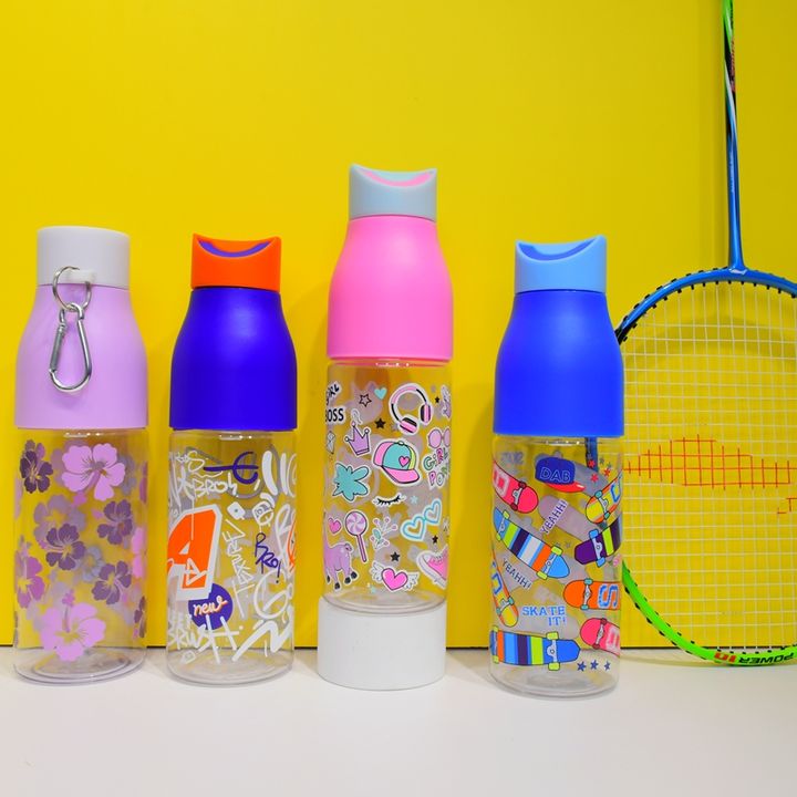 Custom Logo Food Grade 700ml Plastic Gym Camp Water Bottle with Metal Karabiner for Students Travel Unisex American Style Factory-Owned Wholesale