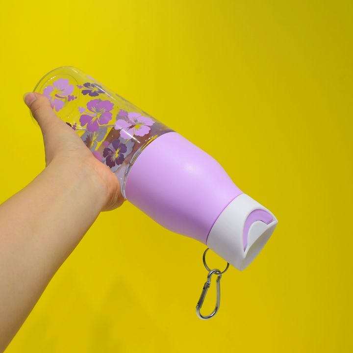 Custom Logo Food Grade 700ml Plastic Gym Camp Water Bottle with Metal Karabiner for Students Travel Unisex American Style Factory-Owned Wholesale