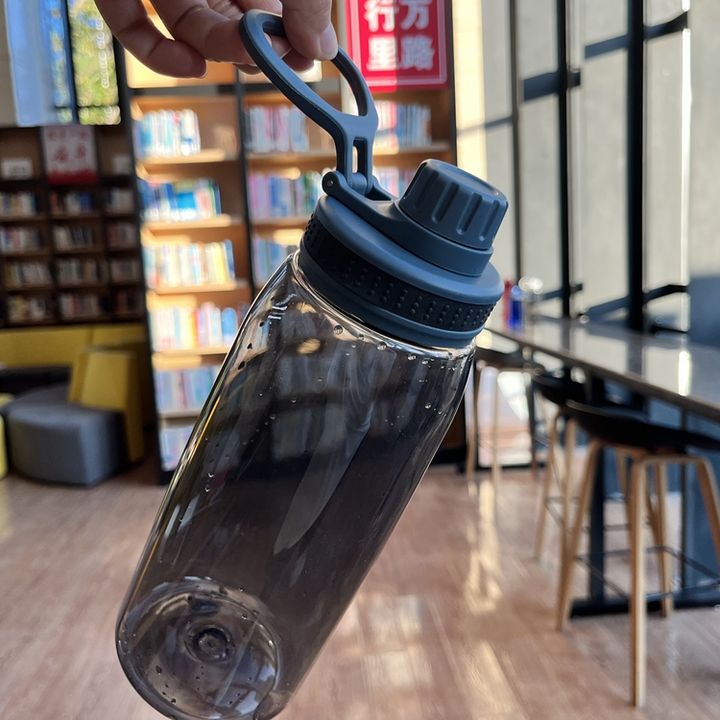 Delivery fast Travel drinking bottle bpa free RTS 1050ml plastic Gym water bottle with screw lid and custom logo Custom Manufacturing B2B