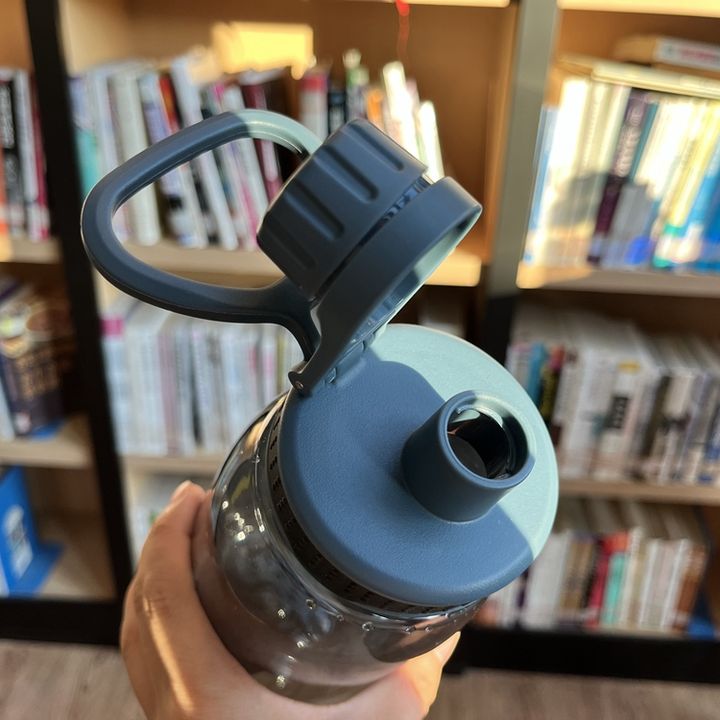 Delivery fast Travel drinking bottle bpa free RTS 1050ml plastic Gym water bottle with screw lid and custom logo Custom Manufacturing B2B