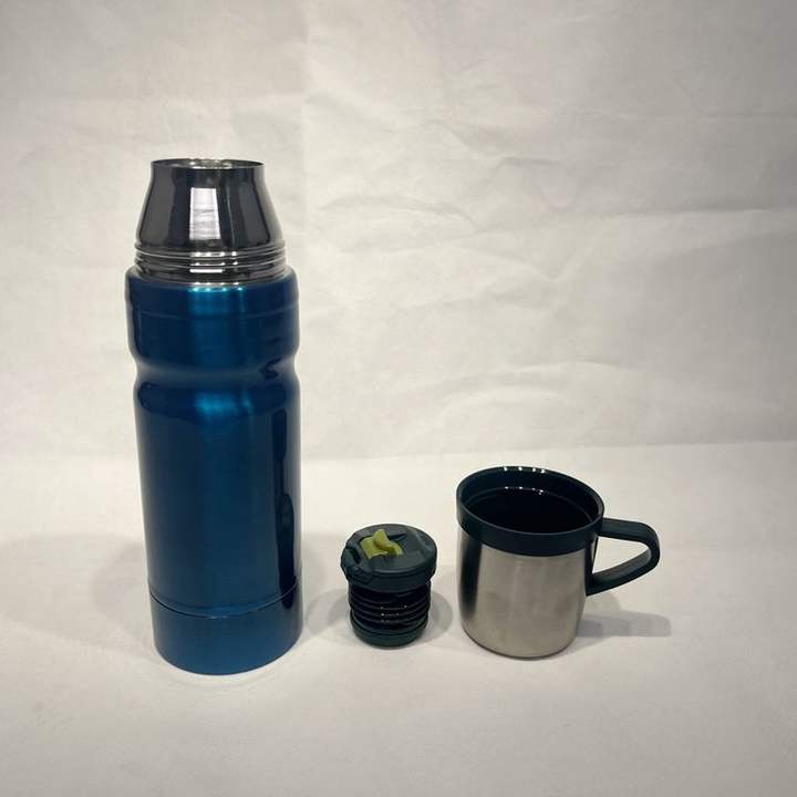 Double Wall Stainless Steel Water Bottle 680ml Sports Vacuum Water Bottle With Handle Lid China Factory Supply Services
