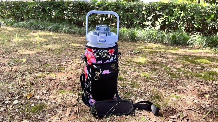 Eco-Friendly 64oz BPA-Free Gym PC Water Bottle Motivational Sport Style 2 Liter with Pocket Carrier for Camping Storage Unisex Export Manufacturing Efficiency