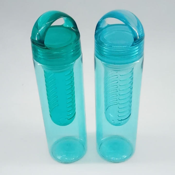 Eco-Friendly transparent food grade plastic water bottle with fruit fuser for camping Mass Market Wholesale