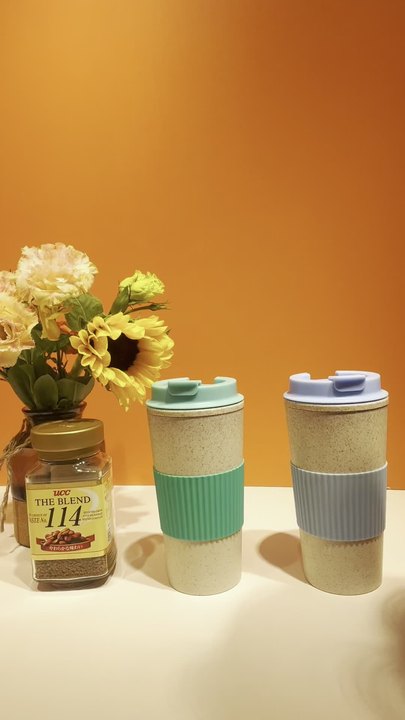 Economical  Custom Design 480ml/16oz wheat straw coffee cup with leakproof Screw lid and Silicone Protective Sleeve Large Order Wholesale Distributor