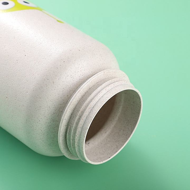 Environmentally Friendly Biodegradable Leak Proof Lightweight Drinking Bottle Wheat Straw water bottlewith Lid and handle Customized Manufacturing Solutions