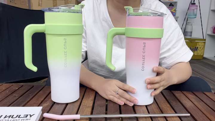 Environmentally friendly Portable car cup 40oz double wall Thermal insulation stainless steel coffee cup with handle and straw