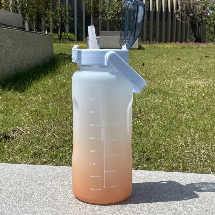 Factory Wholesale 2L Color Gradient Big Capacity BPA Free Plastic Sport Water Bottle Factory Outlet