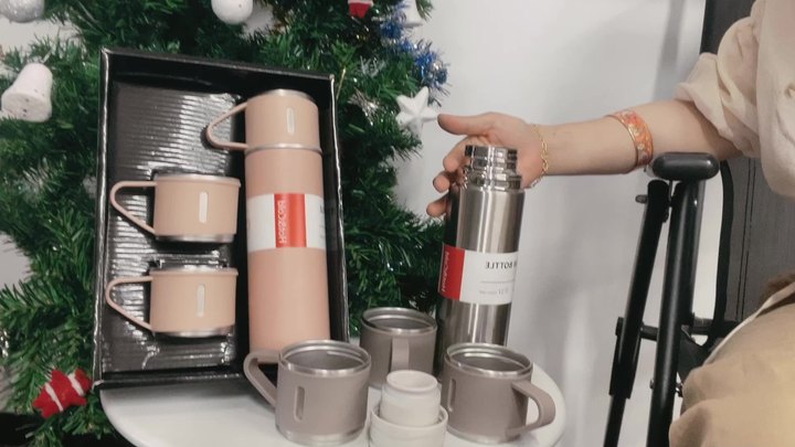 Factory low MOQ fast delivery stainless steel insulated vacuum flask set with 2 drinking cups Manufacturing Services Solutions