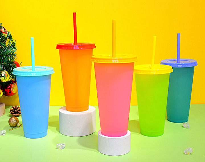 Food safe grade PP Custom Outdoor Single-Wall plastic Magic Color Changing reusable cold cups set with lid and straw Large-Scale Factory
