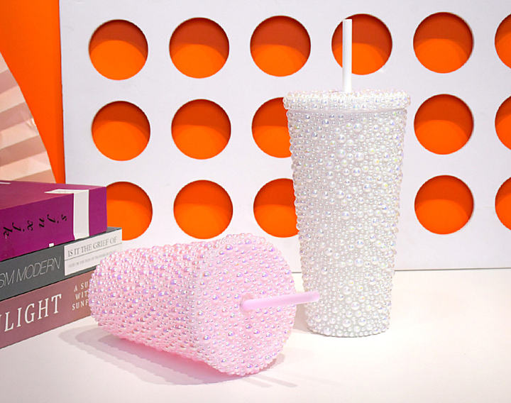 Glitter Water mugs Factory Wholesale Low Price 650ml/22oz Luxury Drinkware Unisex Plastic Cups with lid and straw Mass Wholesale Innovation