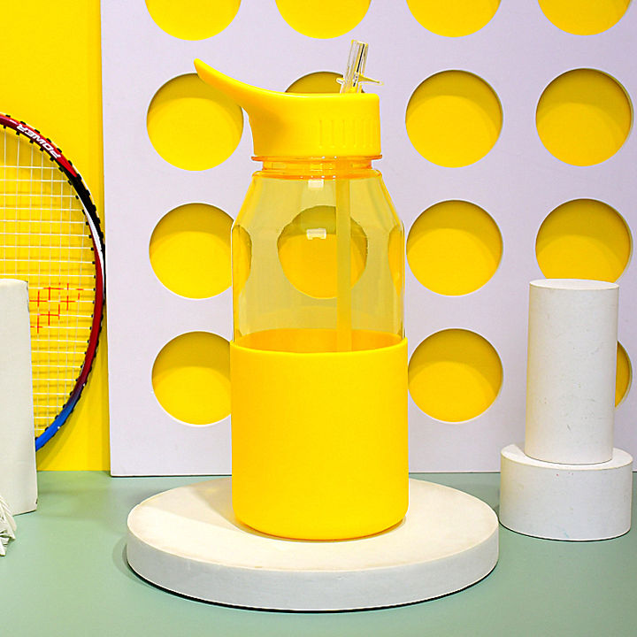 Hot sale drinkware customized OEM  bpa free 32oz ecofriendly clear yellow cute straw water bottles with Silicone case Quality Manufacturing Direct