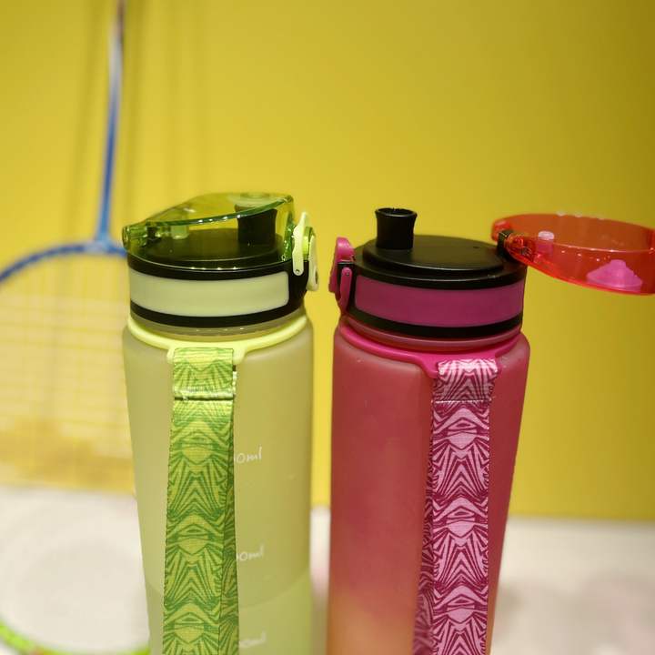 In Stock  32oz bpa free drinkware with lock Fitness Travel food grade cup 1L SPORT WATER BOTTLE with bounce lid and rope Production Facility Export
