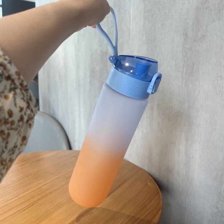 In Stock Hot Sales 32oz sport fitness gym cup 1L portable plastic orange drinkware WATER BOTTLE with bounce lid and rope Wholesale Distribution Distributor