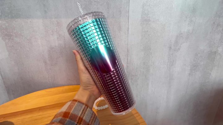 OEM/ODM FDA test 24oz drinkware bling Venti Double Wall Plastic Grid Pineapple Straw Cup Tumbler With logo