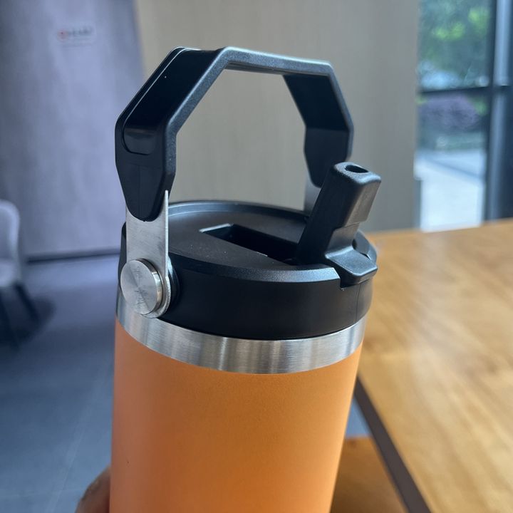 Outdoor Portable 20oz Water Bottle Stainless Steel Insulated Vacuum Flask Travel Water Bottle With Handle Export Factory Supplier