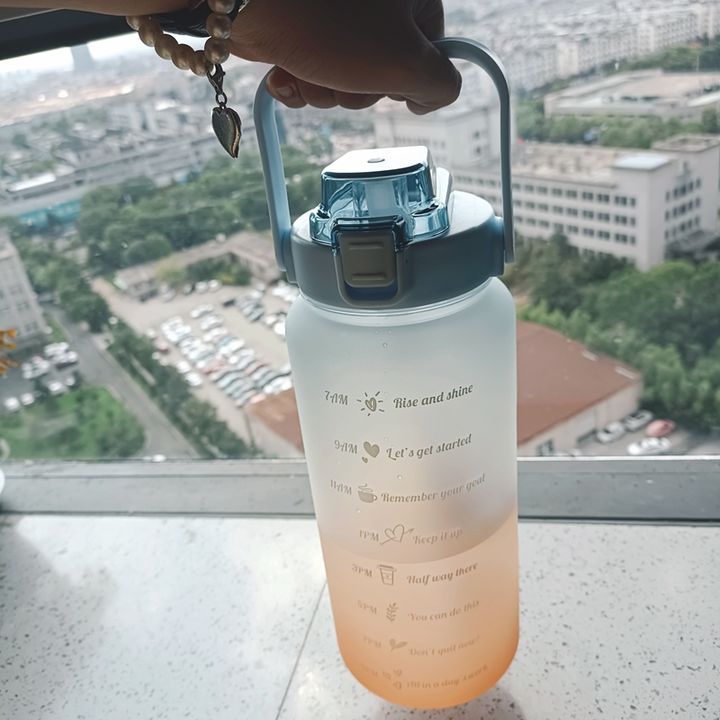 Portable Bpa Sport Water Bottle Gym Motivational Water Plastic Custom Logo Frosting Gradient Free 2 Liter Camping Adults Camp Manufacturing Plant
