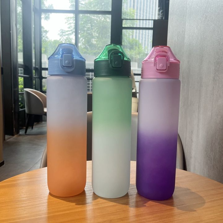 Wholesale Food Grade Bpa Free Hot Sale Bounce Lid Cup Water Bottle with Rope Motivational Plastic Gradient Sport Unisex Camp 1L Trade Factory Direct
