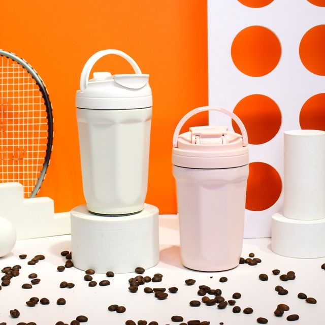 Wholesale price 12oz/360ml double wall vacuum insulated reusable travel thermo mug stainless steel coffee tumbler with handle Factory Wholesale Trade