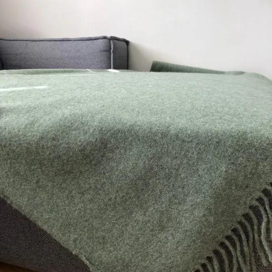 Best Warm Hight Quality Soft Wool Blanket for Outdoor