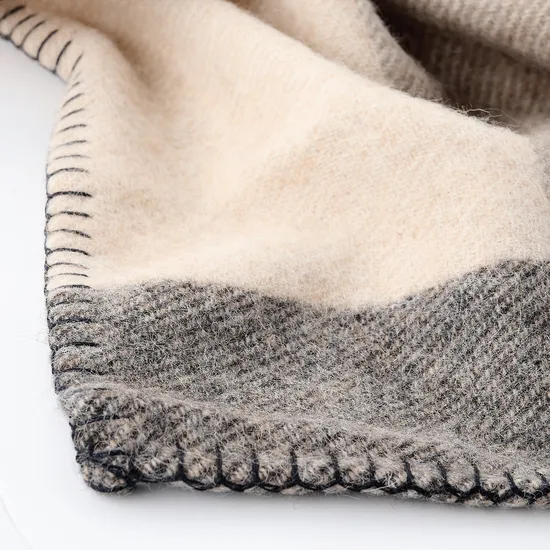 Classic Warm Soft Alpaca Tasse L Wool Blanket