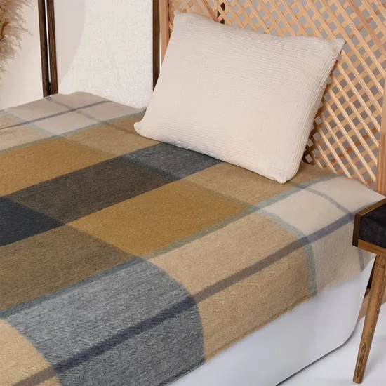 Queen Soft Merino Wool Plaid Wool Blanket for Bed