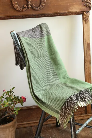 Sheep Wool Hotel Throw Blanket with Fringe for Couch Sofa