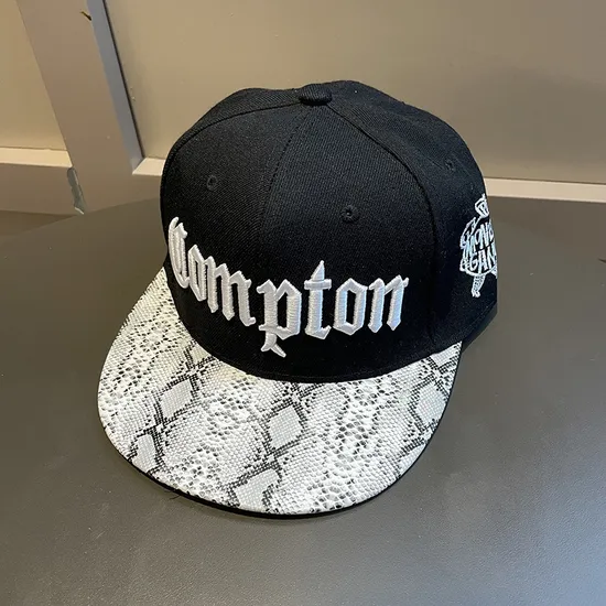 Custom Your Own Black Embroidery Logo Snapback Hat