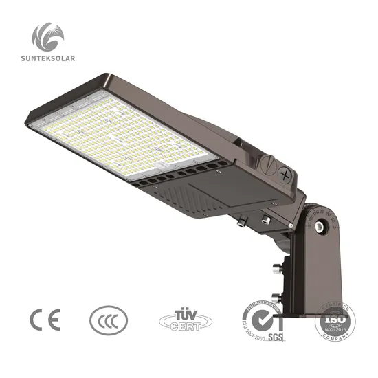 China Factory Customized Outdoor Street Light with 5 Years Warranty LED Light